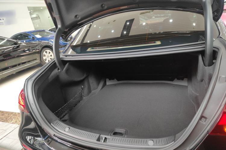Used Mercedes-Benz E-Class 2023 Updated E 300 L Fashion Edition Trunk