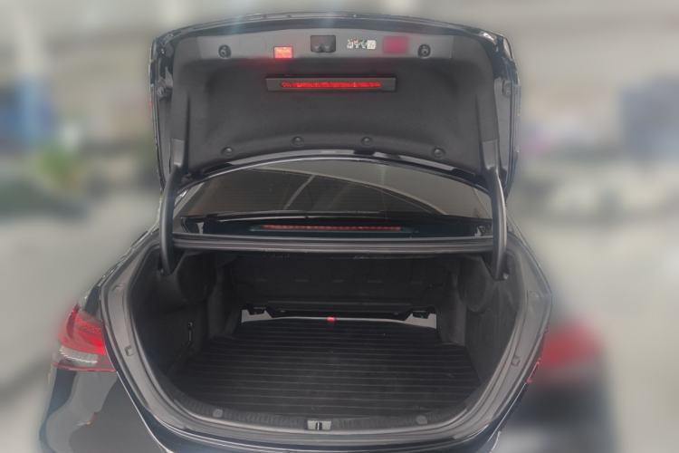 Used Mercedes-Benz E-Class 2023 Restyled E 300 L Sport Luxury Edition Trunk