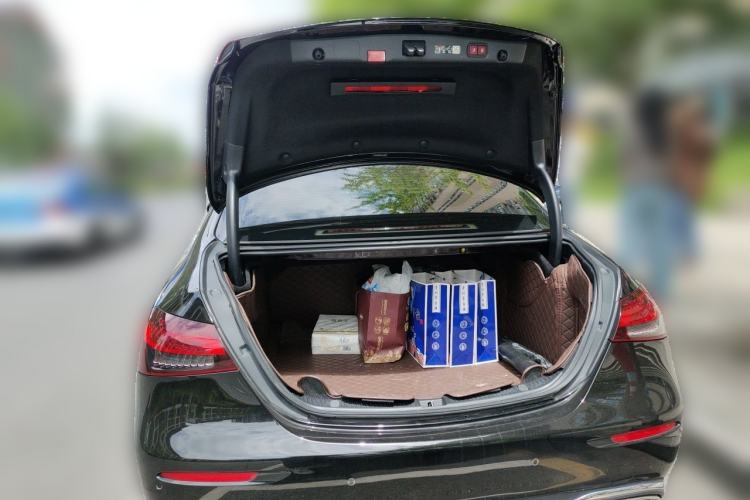 Used Mercedes-Benz E-Class 2023 Updated E 300 L Luxury Edition Trunk