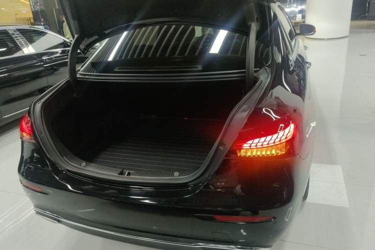 Used Mercedes-Benz E-Class 2023 Updated E 300 L Luxury Edition Trunk