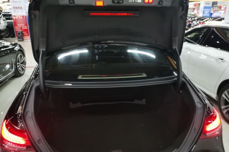 Used Mercedes-Benz E-Class 2023 Updated E 300 L Luxury Edition Trunk