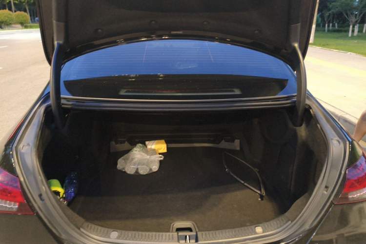 Used Mercedes-Benz E-Class 2023 Updated E 300 L Luxury Edition Trunk