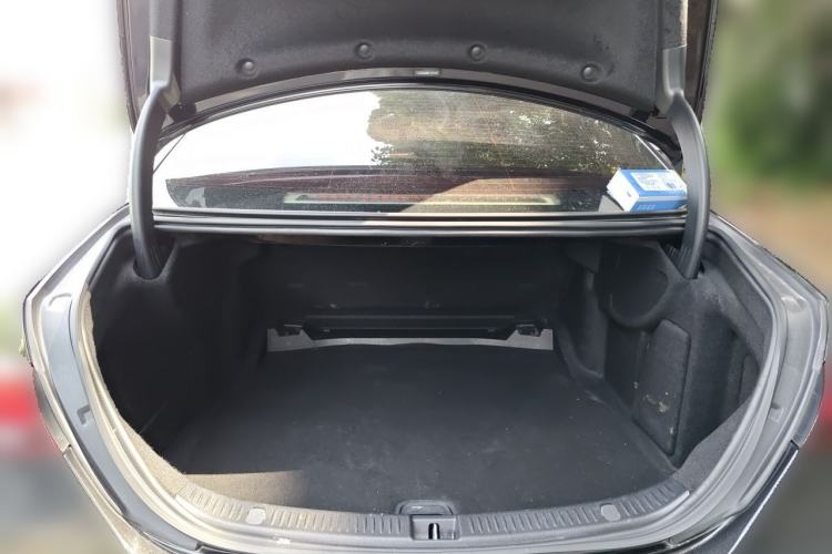 Used Mercedes-Benz E-Class 2023 E 260 L Trunk