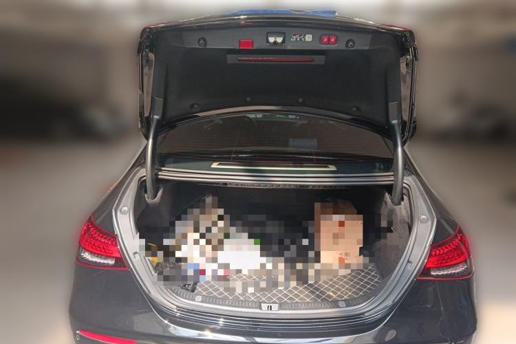 Used Mercedes-Benz E-Class 2023 Updated E 300 L Luxury Edition Trunk