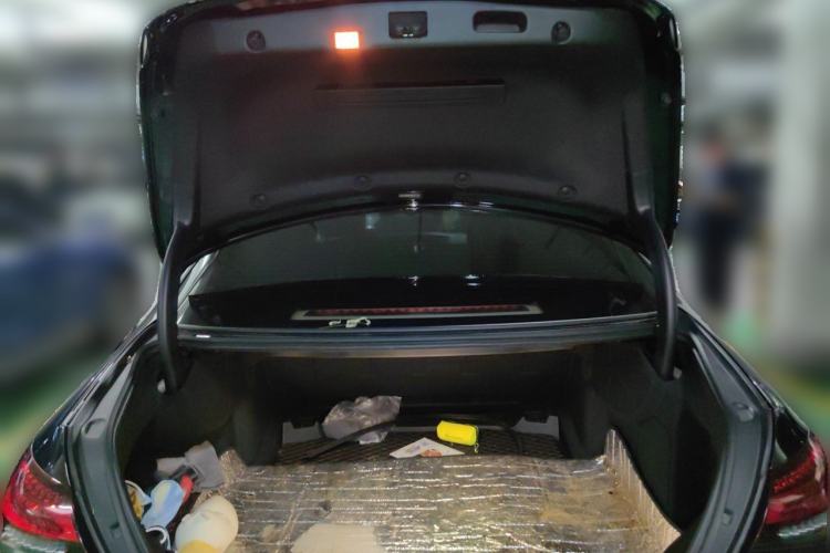 Used Mercedes-Benz E-Class 2023 E 260 L Trunk