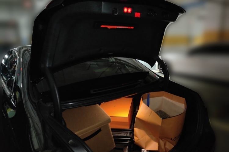 Used Mercedes-Benz E-Class 2023 E 260 L Trunk