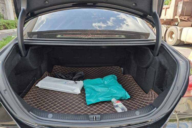 Used Mercedes-Benz E-Class 2023 E 300 L Luxury Model Trunk
