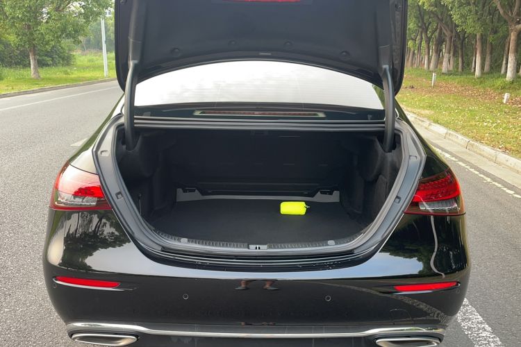 Used Mercedes-Benz E-Class 2023 Updated E 300 L Fashion Edition Trunk