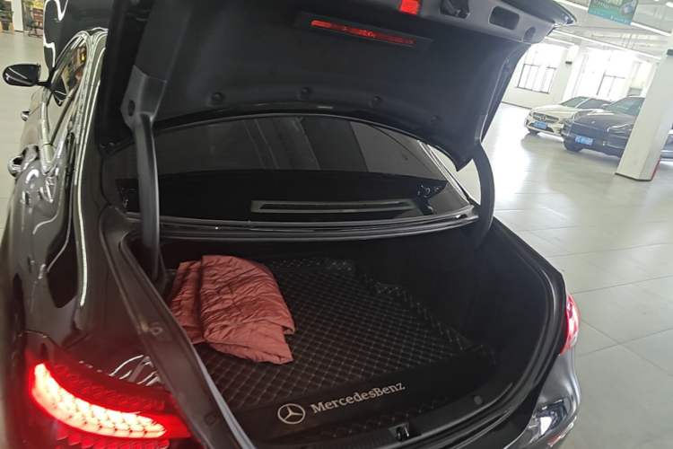 Used Mercedes-Benz E-Class 2023 E 260 L Trunk