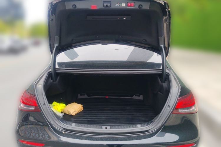 Used Mercedes-Benz E-Class 2023 Updated E 300 L Fashion Edition Trunk