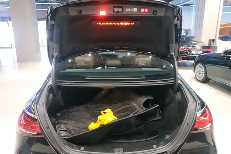Used Mercedes-Benz E-Class 2023 Restyled E 300 L Sport Luxury Edition Trunk