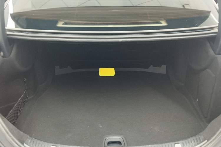 Used Mercedes-Benz E-Class 2023 Updated E 300 L Fashion Edition Trunk