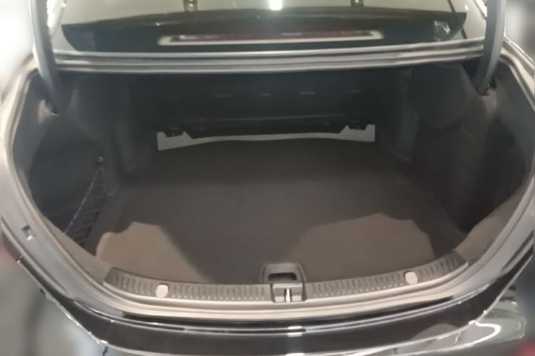 Used Mercedes-Benz E-Class 2023 Updated E 300 L Fashion Edition Trunk