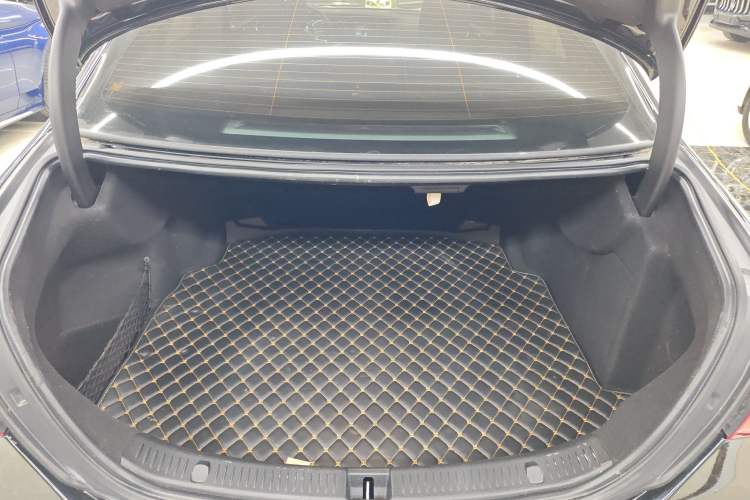 Used Mercedes-Benz E-Class 2023 E 260 Stylish Sports Edition Trunk