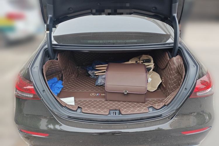 Used Mercedes-Benz E-Class 2023 Updated E 300 L Fashion Edition Trunk