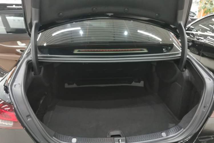 Used Mercedes-Benz E-Class 2023 E 300 L Luxury Model Trunk