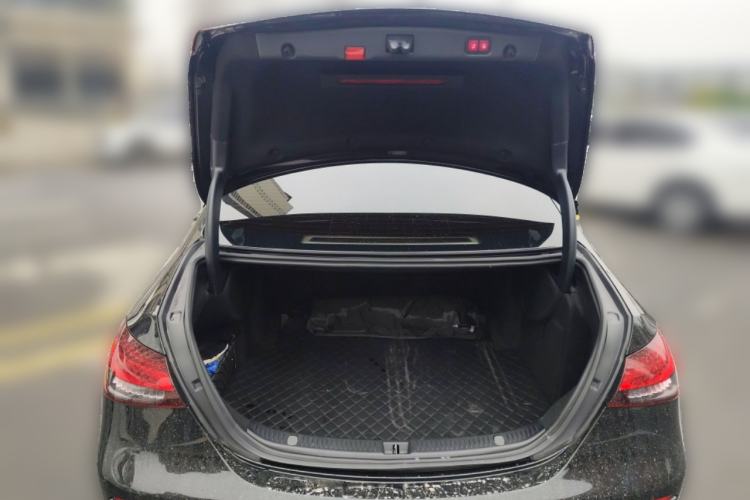 Used Mercedes-Benz E-Class 2023 E 260 L Trunk