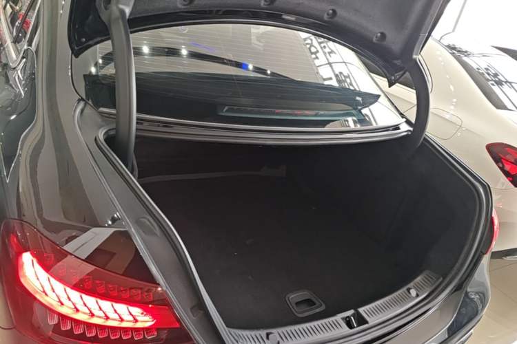 Used Mercedes-Benz E-Class 2023 Restyled E 300 L Sporty and Stylish Edition Trunk