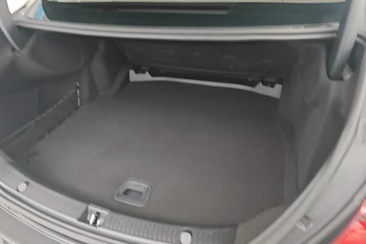 Used Mercedes-Benz E-Class 2023 Facelift E 260 L Trunk