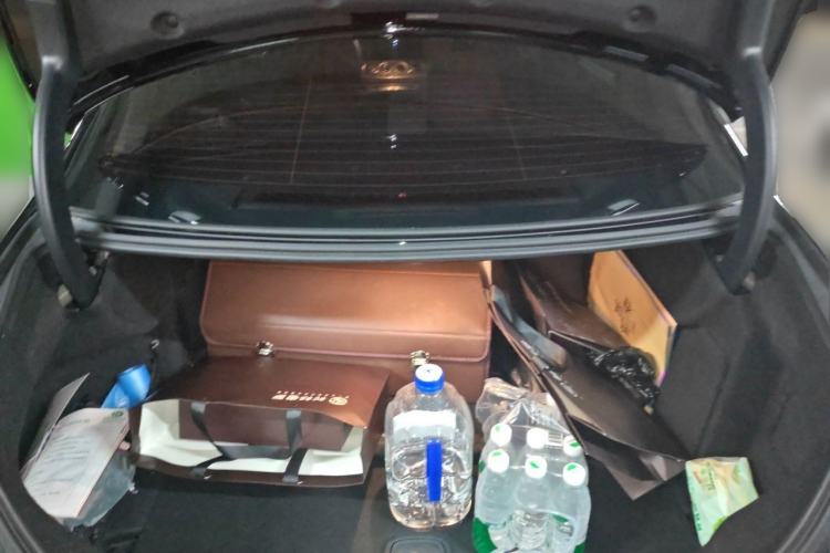Used Mercedes-Benz E-Class 2023 Updated E 300 L Fashion Edition Trunk
