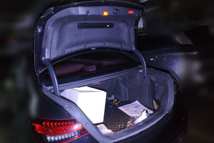 Used Mercedes-Benz E-Class 2023 Updated E 300 L Luxury Edition Trunk