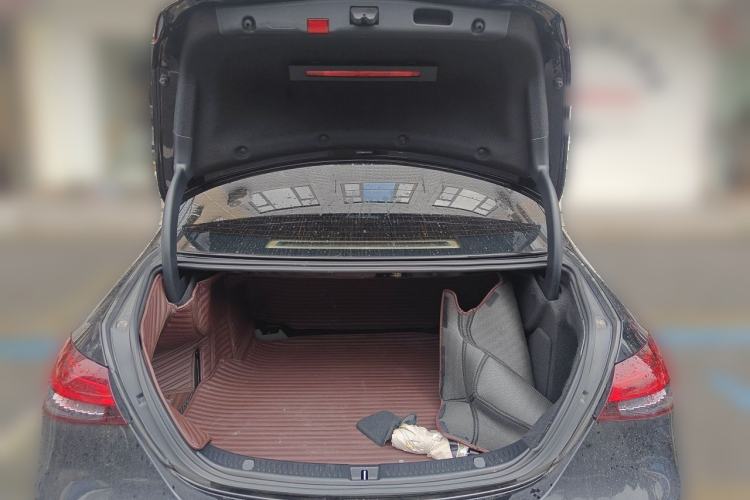 Used Mercedes-Benz E-Class 2023 Facelift E 260 L Trunk