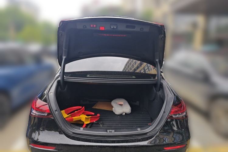 Used Mercedes-Benz E-Class 2023 E 260 L Trunk
