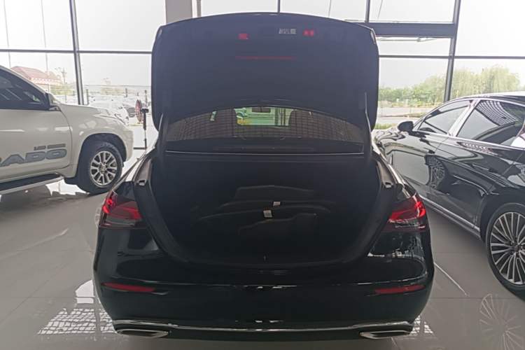 Used Mercedes-Benz E-Class 2023 Updated E 300 L Fashion Edition Trunk