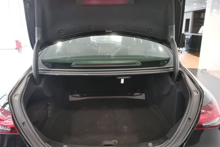 Used Mercedes-Benz E-Class 2023 Restyled E 260 Fashion Sport Edition Trunk