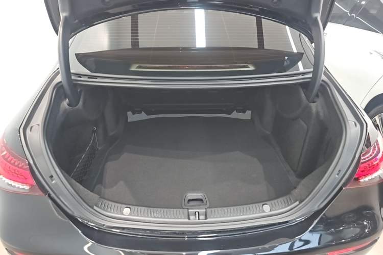 Used Mercedes-Benz E-Class 2023 Updated E 300 L Luxury Edition Trunk