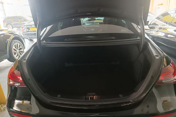 Used Mercedes-Benz E-Class 2023 Updated E 300 L Fashion Edition Trunk