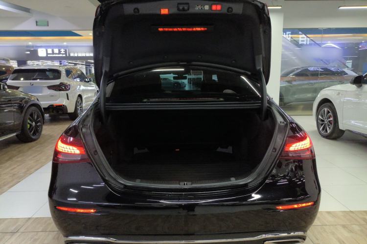 Used Mercedes-Benz E-Class 2023 Updated E 300 L Fashion Edition Trunk