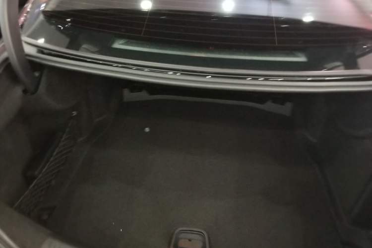 Used Mercedes-Benz E-Class 2023 Restyled E 300 L Sport Luxury Edition Trunk