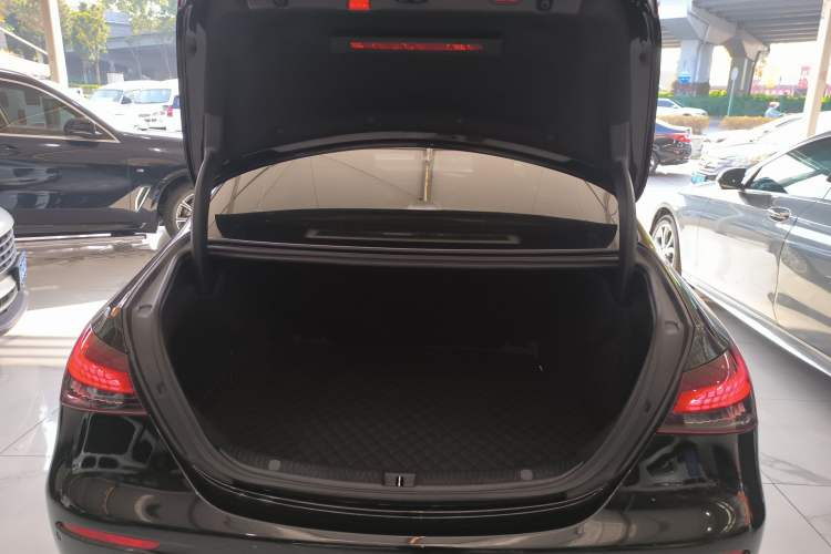 Used Mercedes-Benz E-Class 2023 Updated E 300 L Luxury Edition Trunk