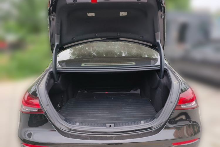Used Mercedes-Benz E-Class 2023 E 260 L Trunk