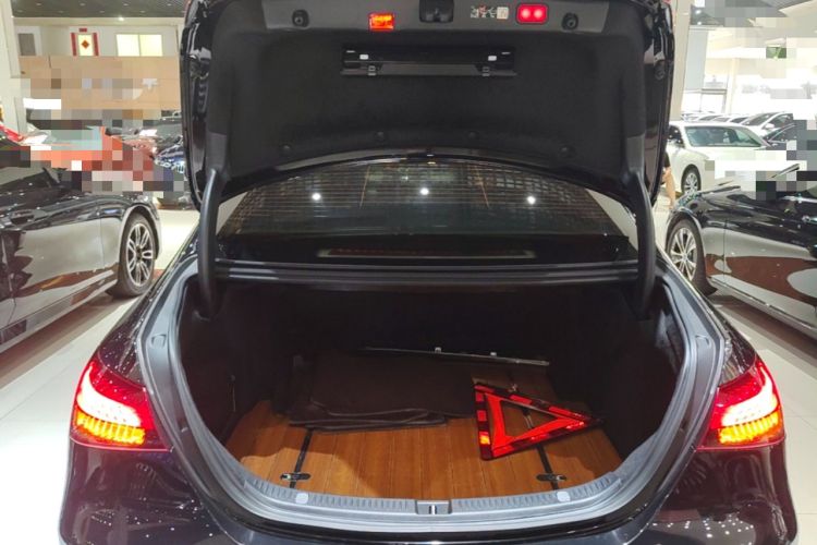 Used Mercedes-Benz E-Class 2023 Updated E 300 L Luxury Edition Trunk