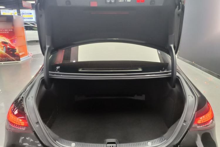 Used Mercedes-Benz E-Class 2023 Updated E 300 L Fashion Edition Trunk