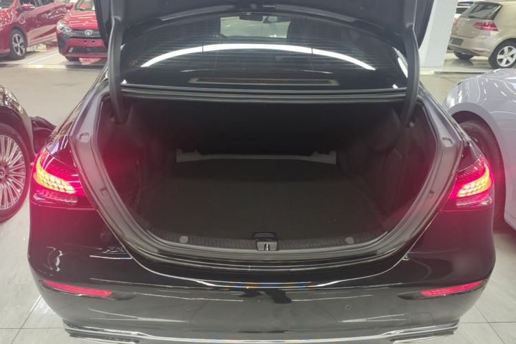 Used Mercedes-Benz E-Class 2023 Updated E 300 L Fashion Edition Trunk