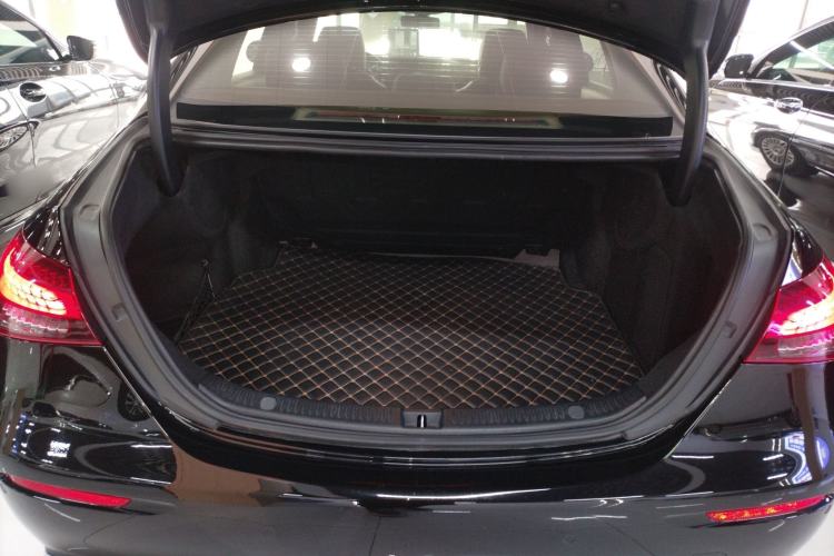 Used Mercedes-Benz E-Class 2023 Facelift E 260 L Trunk