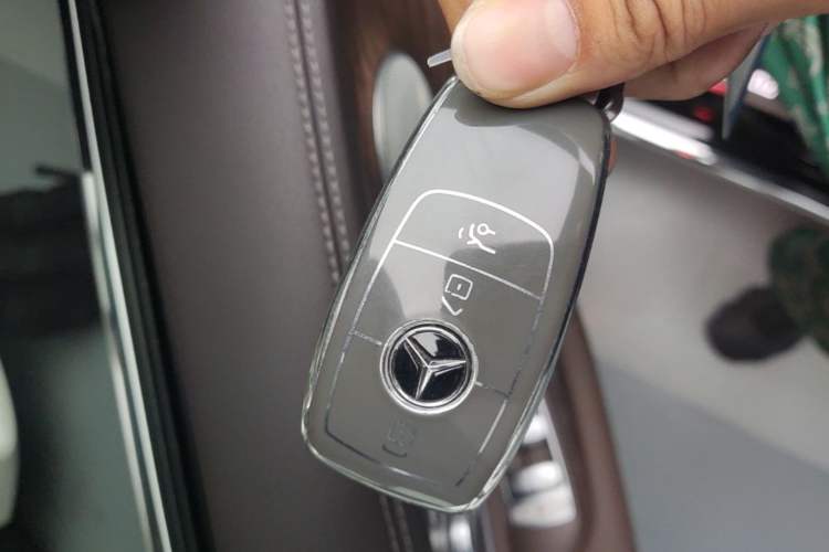 Used Mercedes-Benz E-Class 2023 Updated E 300 L Luxury Edition Vehicle Key