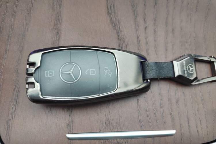 Used Mercedes-Benz E-Class 2023 E 300 L Sport Luxury Edition Vehicle Key