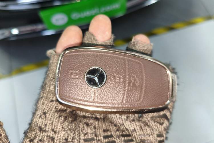 Used Mercedes-Benz E-Class 2023 Updated E 300 L Fashion Edition Vehicle Key