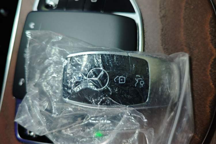 Used Mercedes-Benz E-Class 2023 Updated E 300 L Luxury Edition Vehicle Key