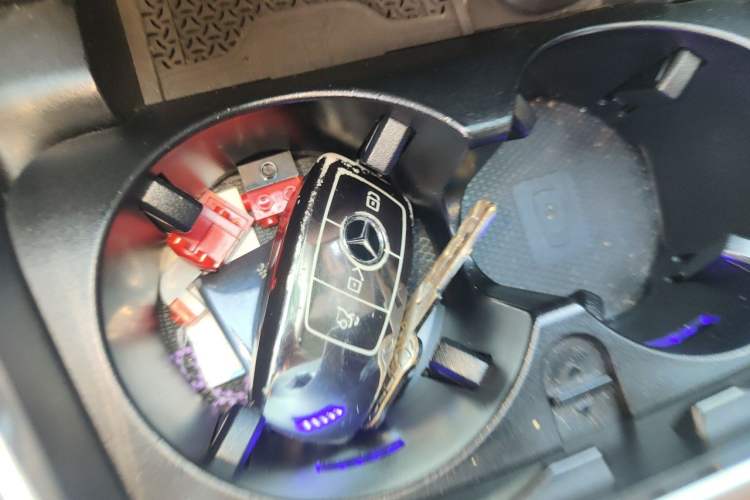 Used Mercedes-Benz E-Class 2023 Facelift E 260 L 4MATIC Vehicle Key