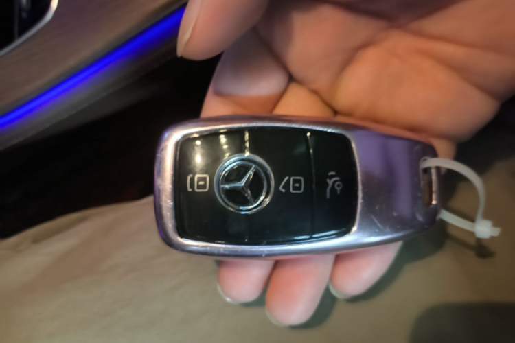 Used Mercedes-Benz E-Class 2023 Updated E 300 L Luxury Edition Vehicle Key