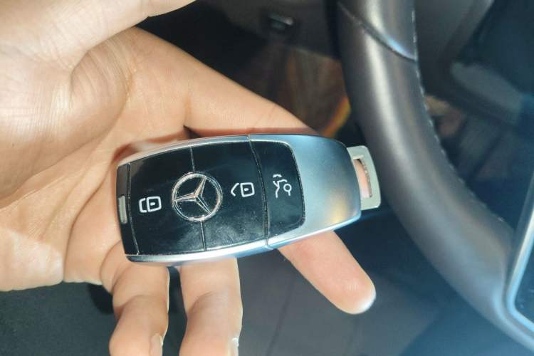Used Mercedes-Benz E-Class 2023 Facelift E 260 L Vehicle Key