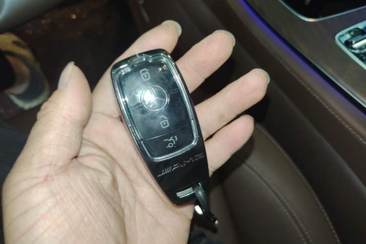 Used Mercedes-Benz E-Class 2023 Updated E 300 L Luxury Edition Vehicle Key