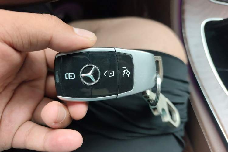 Used Mercedes-Benz E-Class 2023 E 260 L Vehicle Key
