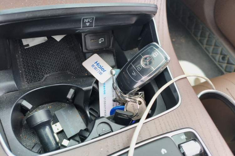 Used Mercedes-Benz E-Class 2023 Updated E 300 L Fashion Edition Vehicle Key