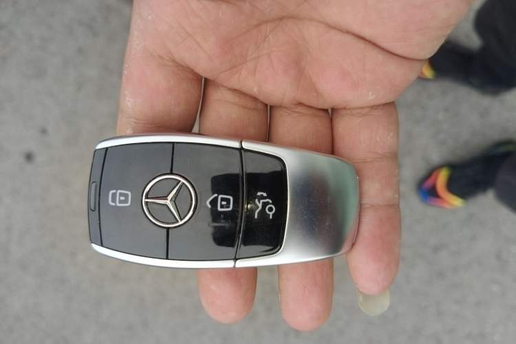 Used Mercedes-Benz E-Class 2023 E 300 L Sporty and Stylish Model Vehicle Key